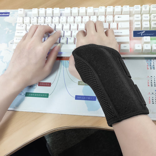 Attelle de Poignet Réglable – Stabilisateur Souple & Confortable