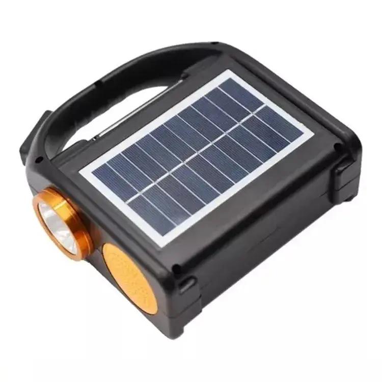 Kit Solaire Portable avec Lampe Torche LED